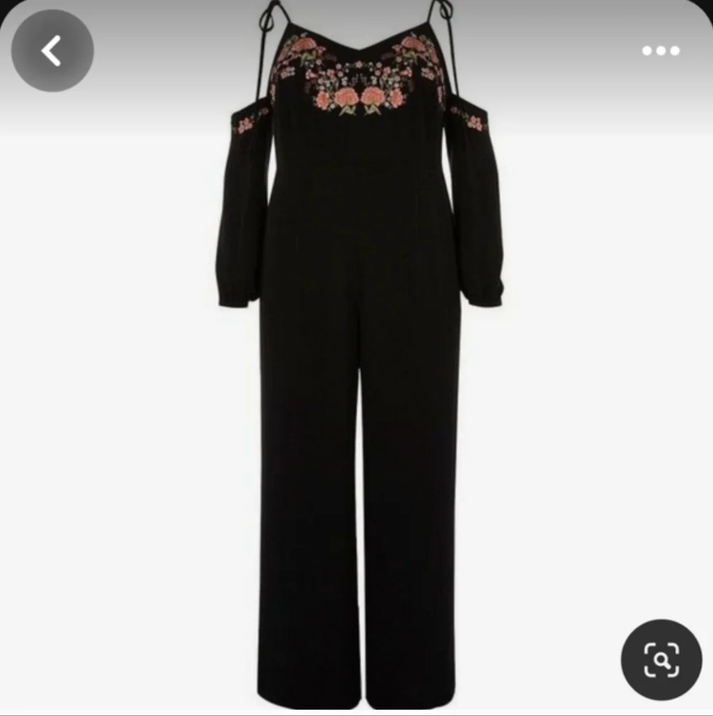 Nw0t ASOS FLORAL EMROIDERED JUMPSUIT SIZE 16